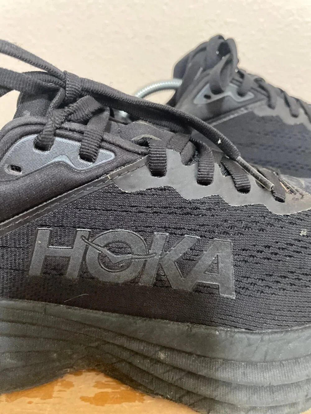 Hoka Bondi 8 Womens Running Shoes Size 9B Black Black 1127952 BBLC